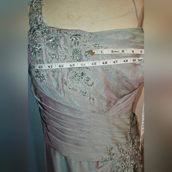 One-Shoulder Taupe Dress. Comes With a Jacket. Rhinestone Detail. Size 22 - Picture 11 of 11